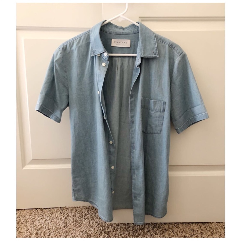 Everlane men’s denim short-sleeve shirt